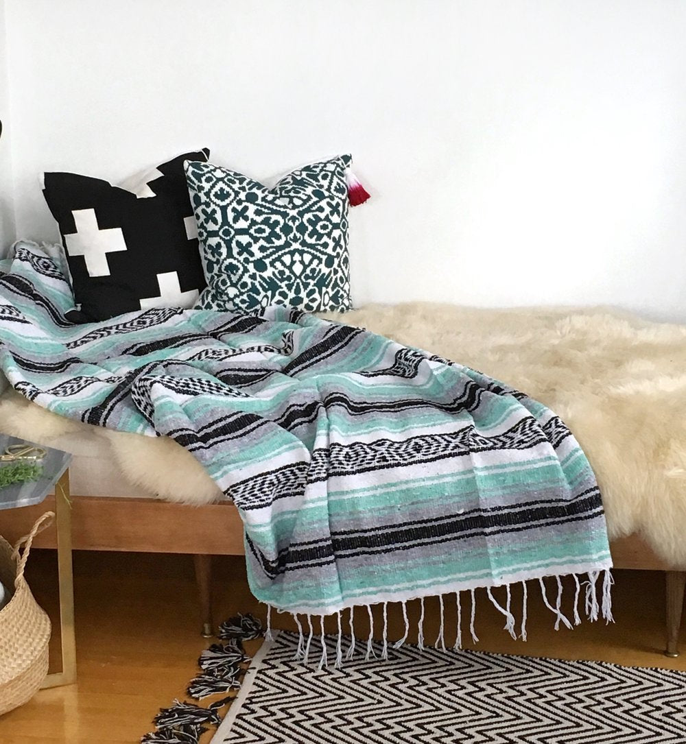 White Smoke La Cabaña Blanket - Mint