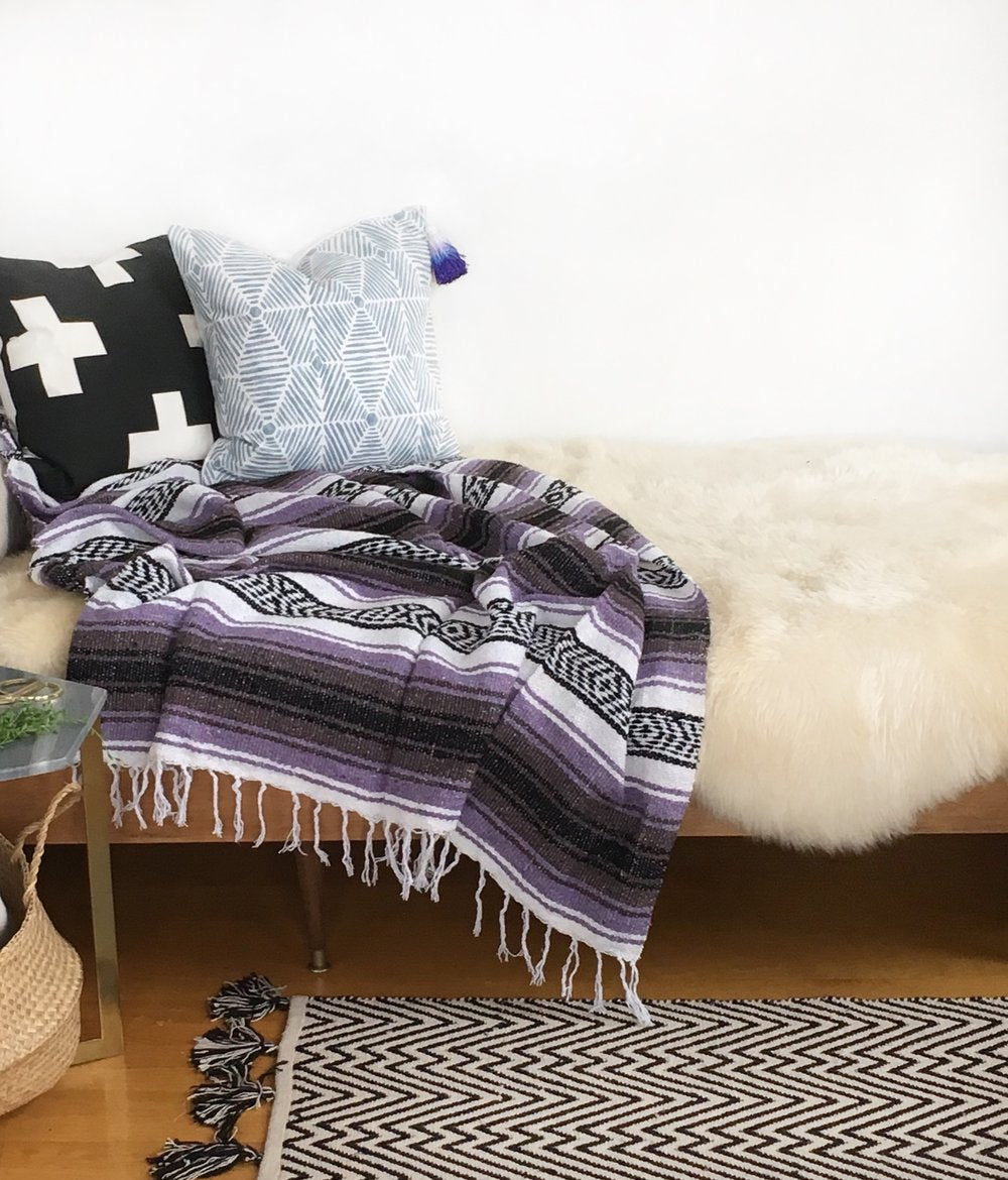 Beige La Cabaña Blanket - Lilac